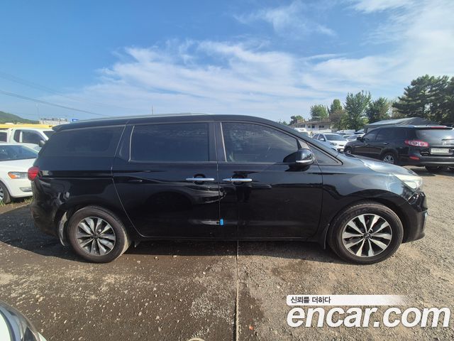 Kia Carnival 9-seater Luxury — пробег 292 414 км — фото 2 из 5