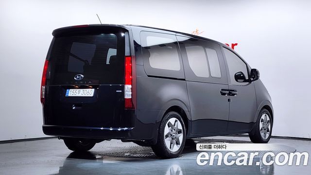 Hyundai Staria 4WD Tourer 9-Seater Modern — пробег 31 254 км