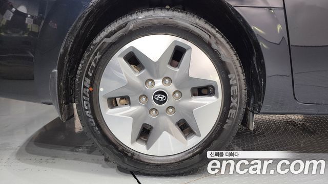 Hyundai Staria 4WD Tourer 9-Seater Modern — пробег 31 254 км