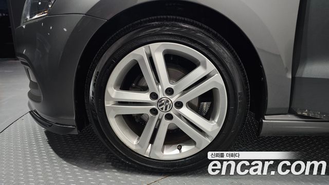 Volkswagen Polo из Кореи Encar