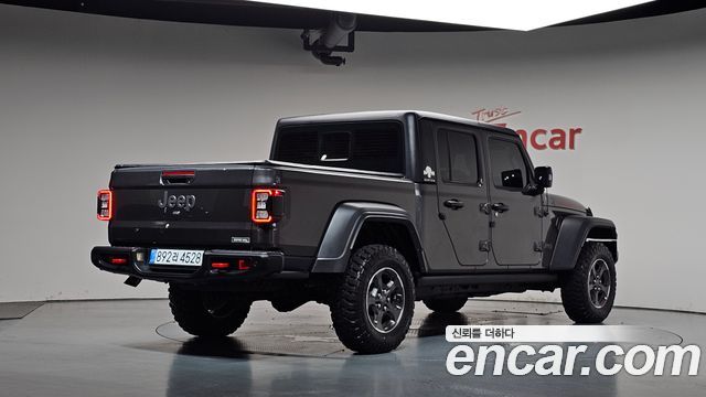 Jeep Gladiator 3.6 Rubicon — пробег 15 014 км — фото 2 из 5