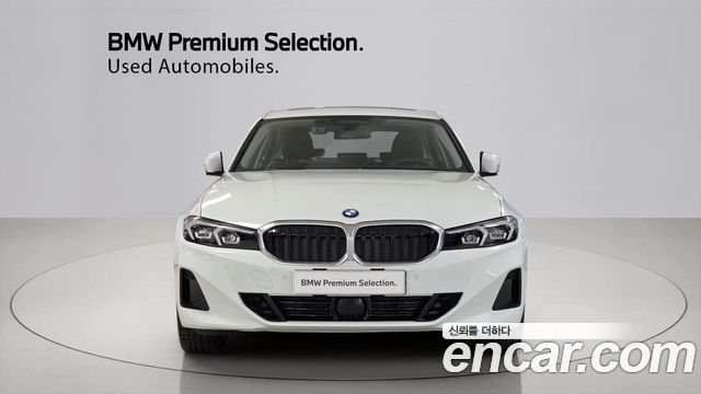 BMW 3-Series 320i — пробег 7 120 км — фото 3 из 5