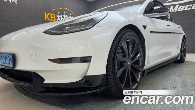 Tesla Model 3 Performance AWD — пробег 97 700 км