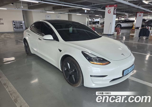 Tesla Model 3 Long Range AWD — пробег 129 989 км