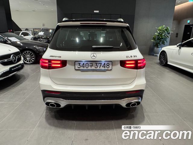 Mercedes-Benz GLB-Class AMG GLB35 4MATIC — пробег 12 км — фото 4 из 5