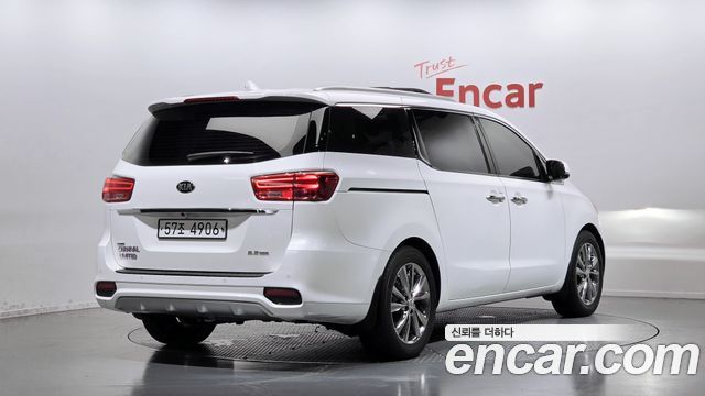 Kia Carnival из Кореи Encar