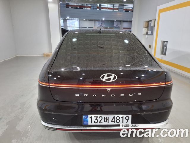 Hyundai Grandeur Premium 2023 — пробег 25 600 км
