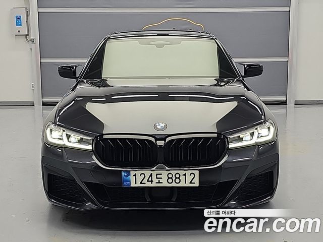 BMW 5-Series 520i M Sport 2021 — пробег 77 219 км