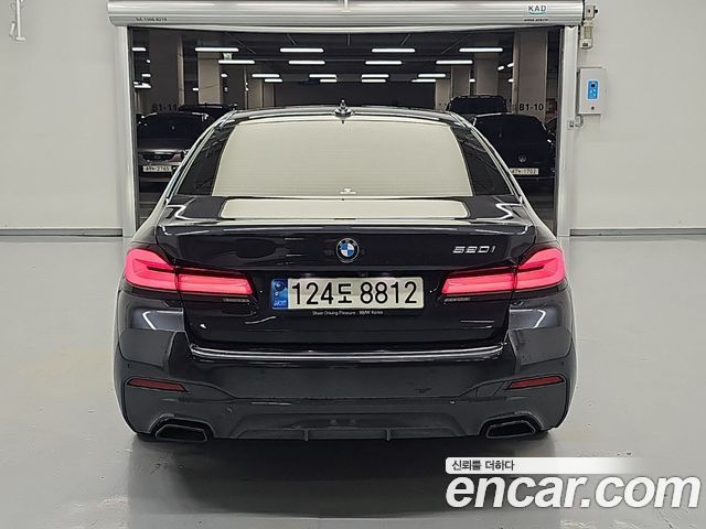 BMW 5-Series 520i M Sport 2021 — пробег 77 219 км