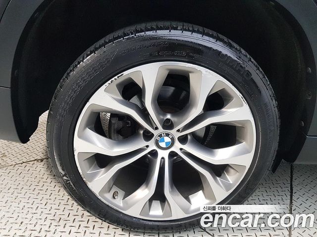 BMW X6 xDrive 30d 2018 — пробег 181 016 км
