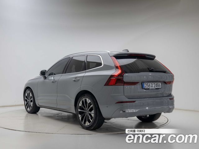Volvo XC60 B5 Ultra Bright Air Sus — пробег 5 230 км — фото 4 из 5