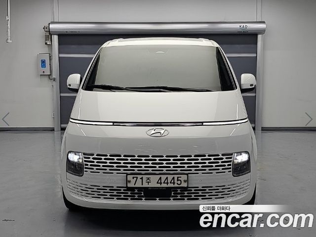 Hyundai Staria L3.5 Tourer 11-Seater Modern — пробег 160 408 км