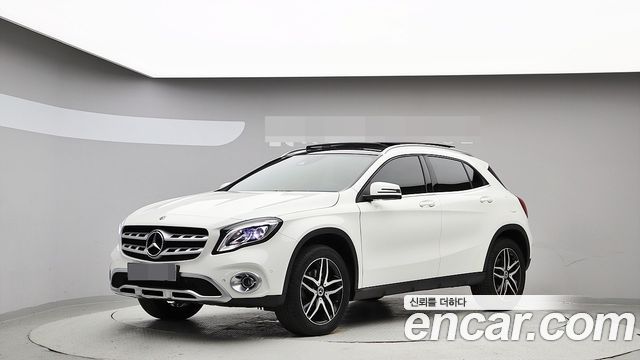 Mercedes-Benz GLA-Class GLA220 Premium — пробег 36 931 км