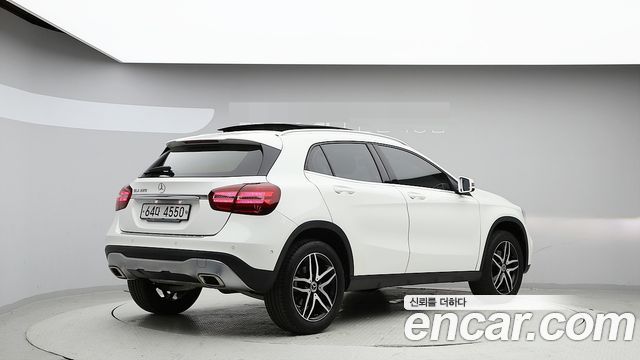 Mercedes-Benz GLA-Class GLA220 Premium — пробег 36 931 км