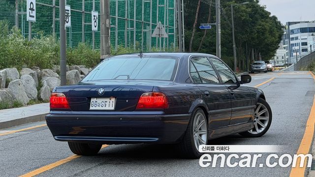 BMW 7-Series 735iL E38 — пробег 207 800 км