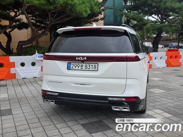 Kia Carnival Diesel 9-Seater Signature — пробег 244 038 км — фото 4 из 5