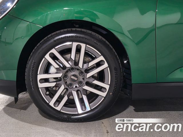 Mini Cooper SE Classic — пробег 4 431 км