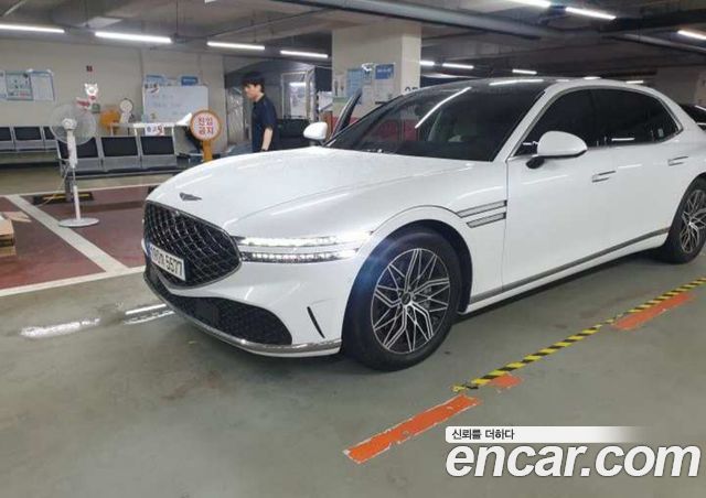 Genesis G90 Gasoline 3.5 Turbo AWD — пробег 45 451 км
