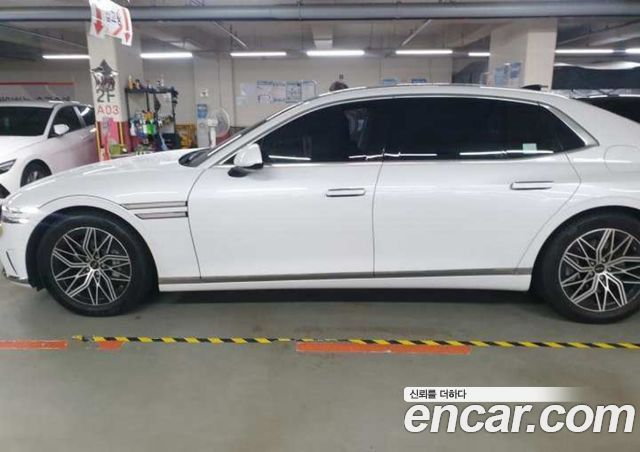 Genesis G90 Gasoline 3.5 Turbo AWD — пробег 45 451 км