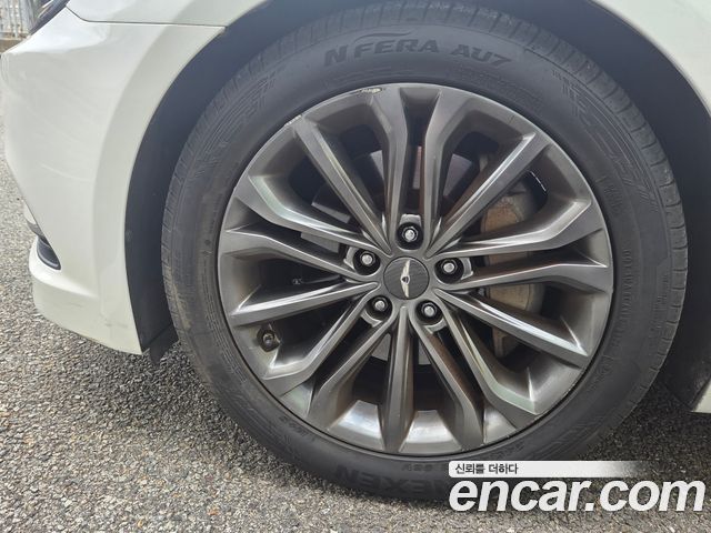 Hyundai Genesis G330 Premium AWD — пробег 258 000 км