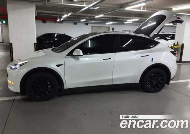 Tesla Model Y Long Range AWD — пробег 109 422 км