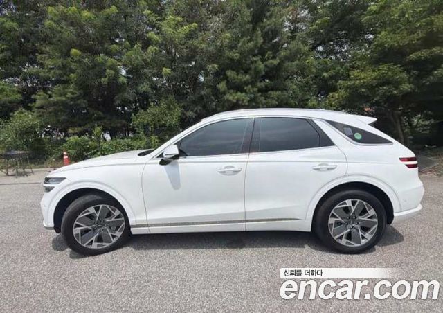Genesis GV70 e-AWD — пробег 82 835 км
