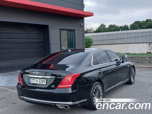 Genesis EQ900 3.8 GDI AWD Premium Luxury — пробег 380 400 км