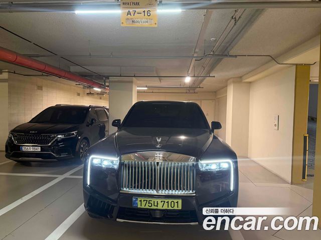 Rolls-Royce Cullinan 6.7 V12 — пробег 12 000 км