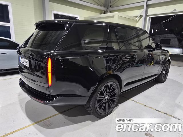 Land Rover Range Rover D350 Autobiography Long Wheel Base — пробег 6 985 км