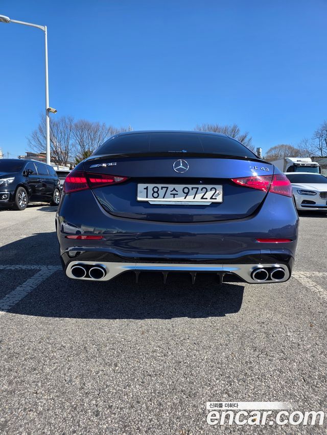 Mercedes-Benz C-Class C300 4MATIC AMG Line — пробег 14 000 км — фото 2 из 5