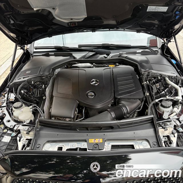 Mercedes-Benz C-Class C300 4MATIC Avantgarde — пробег 16 000 км
