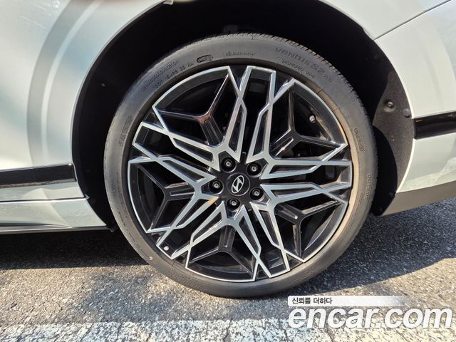 Hyundai Grandeur 2,5 Gasoline 2WD Exclusive — пробег 12 800 км
