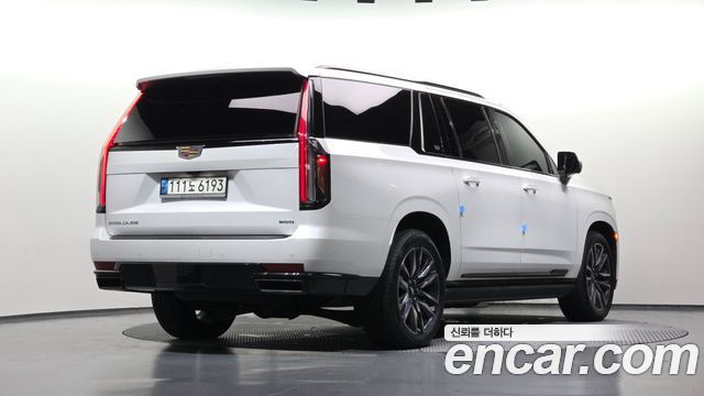 Cadillac Escalade 6.2 ESV ESV Sports Platinum — пробег 74 993 км