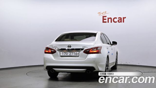 Nissan Altima из Кореи Encar