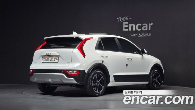 Kia Niro Prestige — пробег 158 449 км — фото 2 из 5