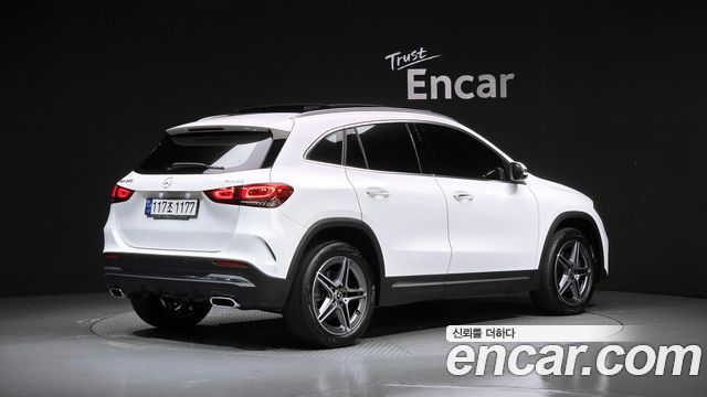 Mercedes-Benz GLA-Class GLA250 4MATIC — пробег 27 723 км — фото 2 из 5
