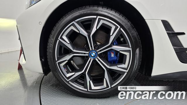 BMW i4 из Кореи Encar
