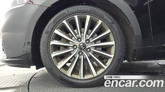 Kia K7 из Кореи Encar