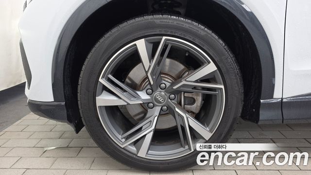 Audi Q4 e-tron из Кореи Encar