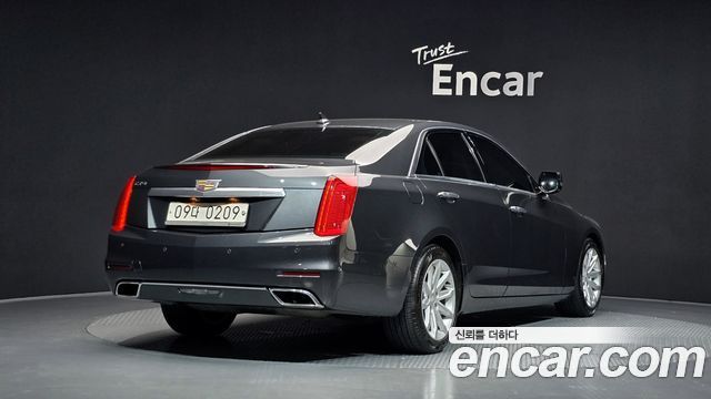 Cadillac CTS 2.0 Luxury — пробег 92 075 км