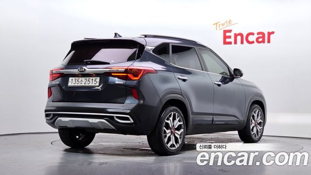 Kia Seltos из Кореи Encar