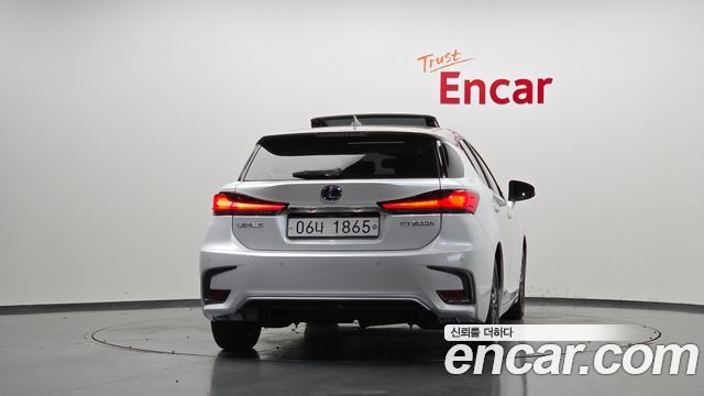Lexus CT200h из Кореи Encar