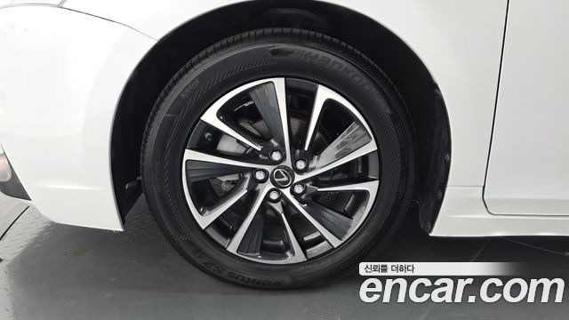 Lexus CT200h из Кореи Encar