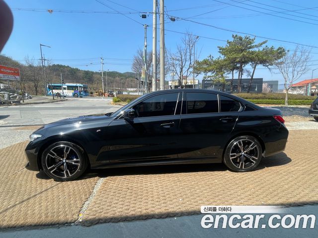 BMW 3-Series 320i M Sport — пробег 5 300 км — фото 3 из 5