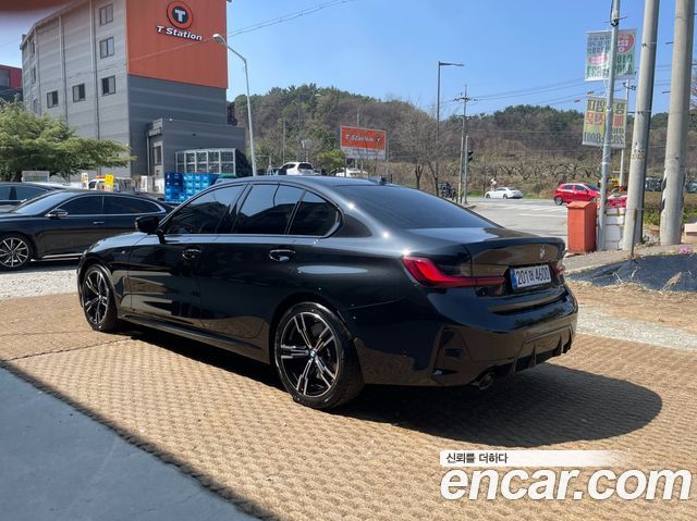 BMW 3-Series 320i M Sport — пробег 5 300 км — фото 4 из 5
