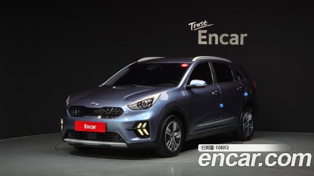 Kia Niro 1.6 HEV Prestige — пробег 83 883 км — фото 1 из 5