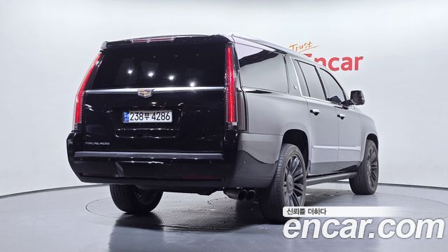 Cadillac Escalade 6.2 4th — пробег 102 904 км