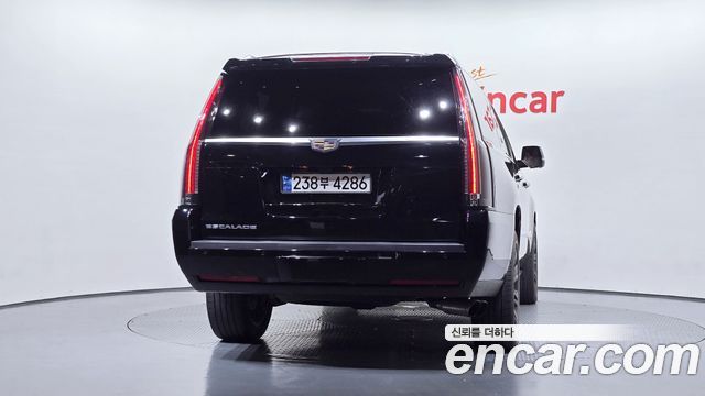 Cadillac Escalade 6.2 4th — пробег 102 904 км