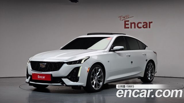Cadillac CT5 2.0 Sport — пробег 34 383 км