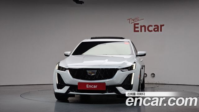 Cadillac CT5 2.0 Sport — пробег 34 383 км